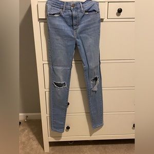 Levi’s high waisted skinny jeans, ripped